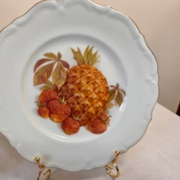 Vintage Winterling Roslau Bavaria Germany Fruit Motif Plate Set – Gold Trimmed - Picture 5 of 8